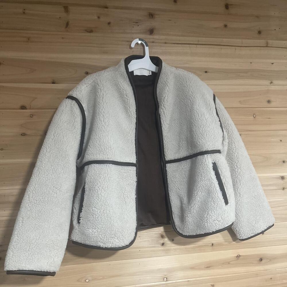 Boutique New Without Tags Cream